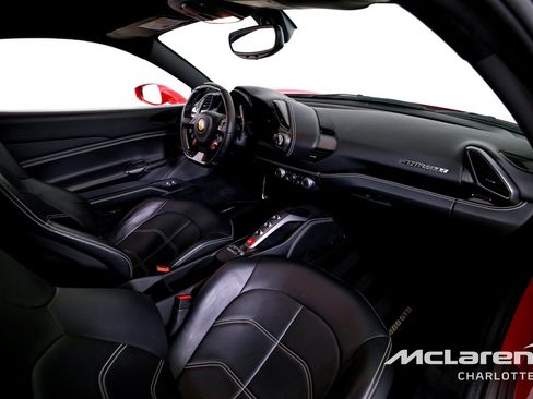 Used 2016 Ferrari 488 GTB RWD image 20