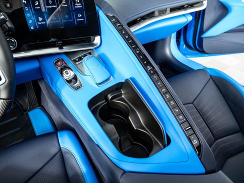Used 2025 Chevrolet Corvette Z06 RWD image 16