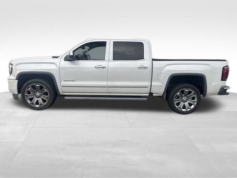 Used 2017 GMC Sierra 1500 Denali w/ Denali Ultimate Package AWD/4WD image 11
