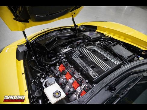 Used 2016 Chevrolet Corvette Z06 w/ 3LZ Preferred Equipment Group RWD image 4
