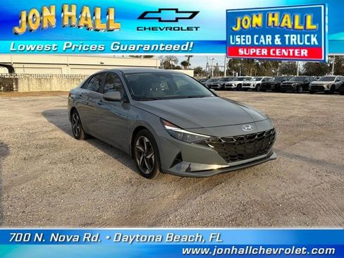 Used 2023 Hyundai Elantra Limited image 17