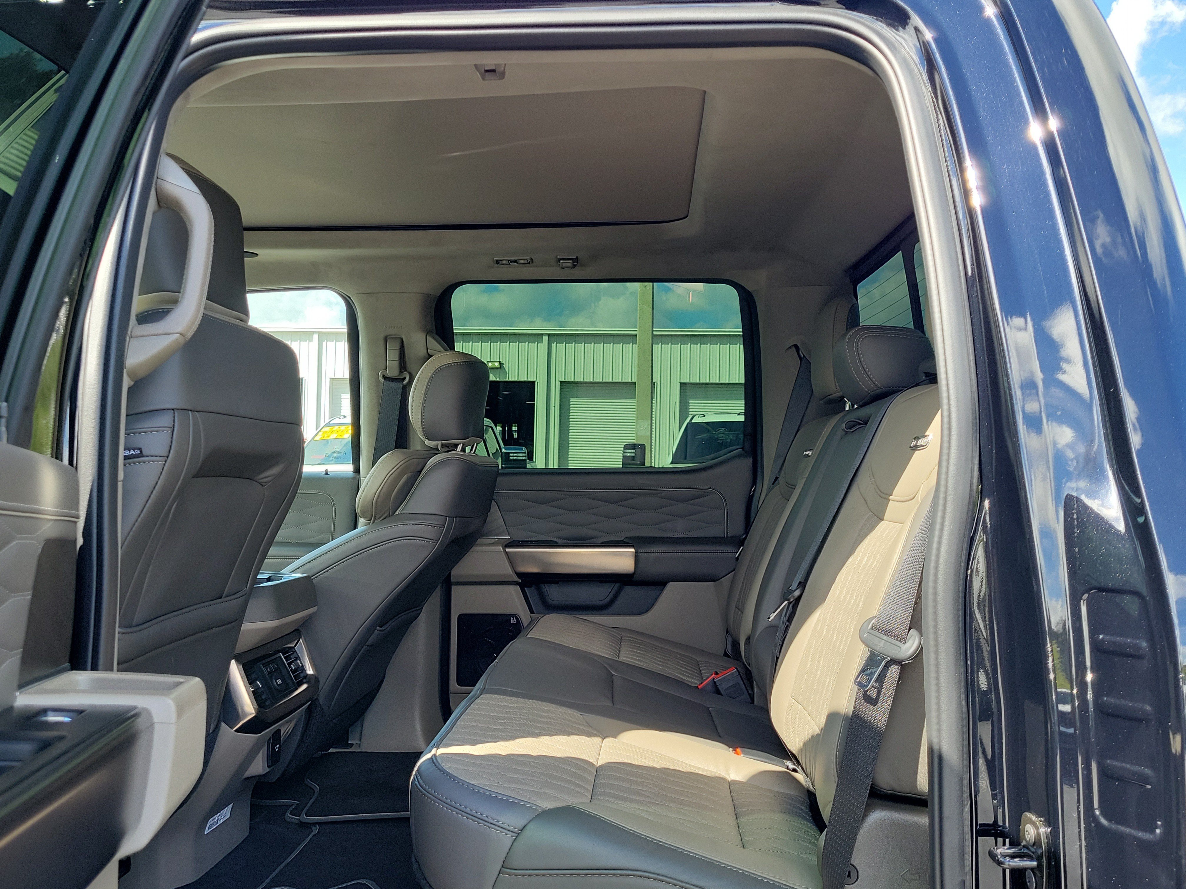 Certified 2026 Ford F450 Platinum w/ Platinum Plus Package AWD/4WD image 11