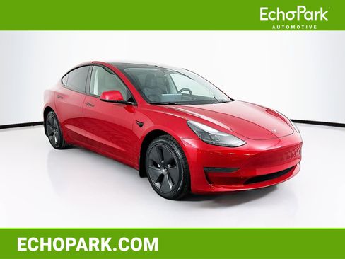 Used 2023 Tesla Model 3 Standard Range image 1