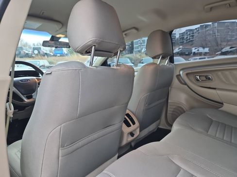 Used 2019 Ford Taurus SE image 22