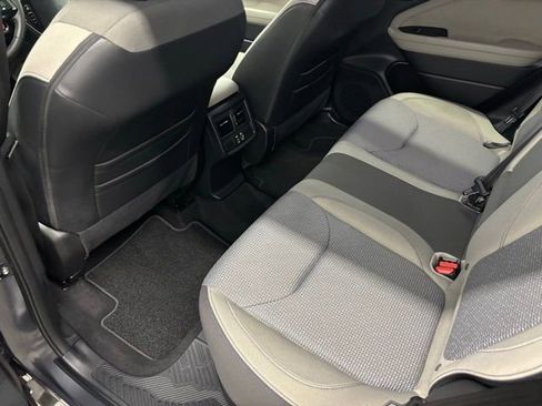 Used 2025 Subaru Forester Premium AWD/4WD image 14