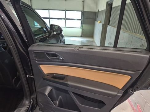 Used 2020 Volkswagen Atlas Cross Sport SEL Premium R-Line AWD/4WD image 25