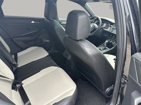 Used 2019 Volkswagen Jetta FWD image 12