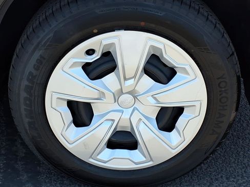 Certified 2023 Subaru Forester AWD/4WD image 12