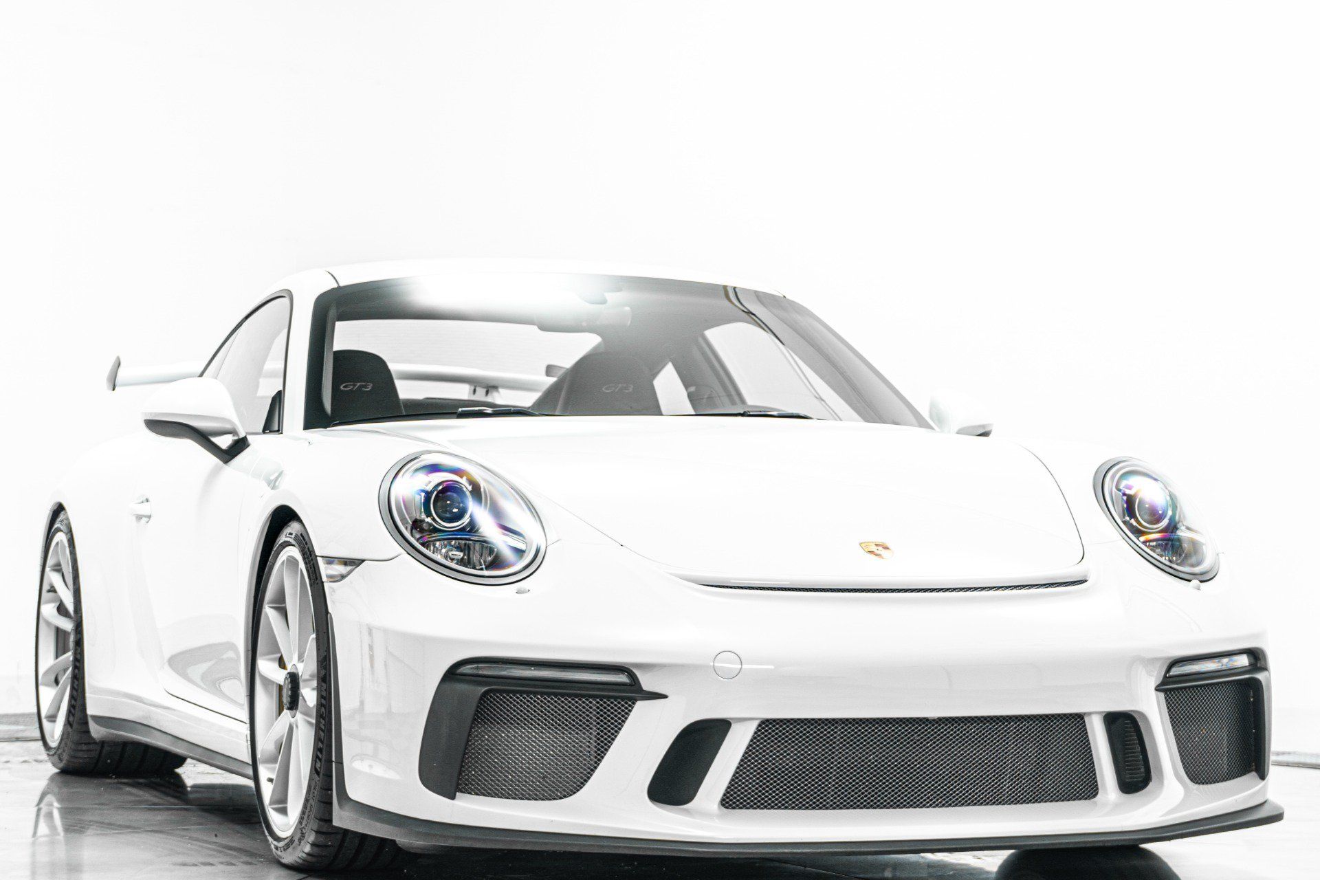 Used 2018 Porsche 911 GT3 RWD image 3