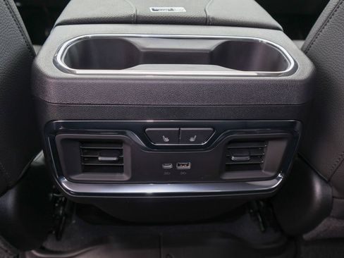 New 2026 GMC Sierra 1500 Denali w/ Technology Package AWD/4WD image 11