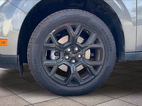 Certified 2025 Ford Maverick XLT w/ XLT Luxury Package AWD/4WD image 9