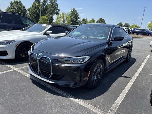 Used 2023 BMW i4 eDrive35 RWD image 12