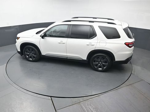 Certified 2023 Honda Pilot Sport image 37