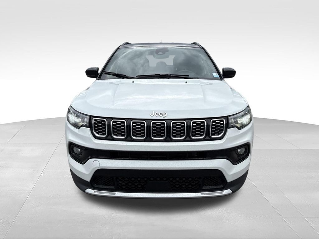 Used 2024 Jeep Compass Limited AWD/4WD image 2