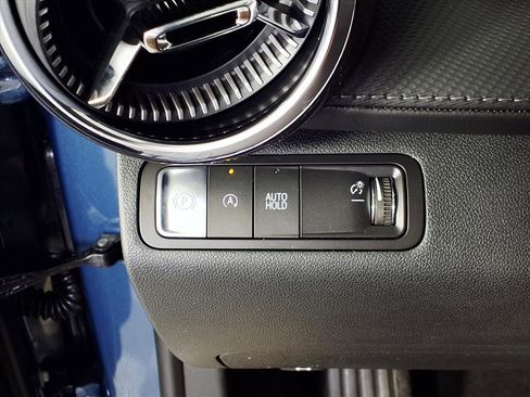 New 2026 Chevrolet Equinox LT image 8