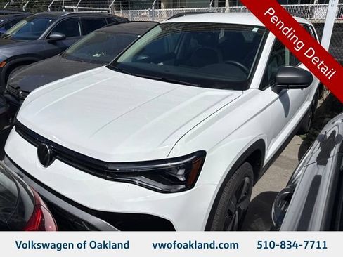 Used 2025 Volkswagen Taos S AWD/4WD image 1