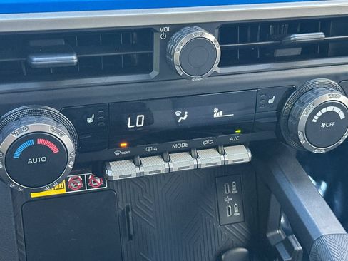 Certified 2026 Toyota Tacoma TRD Off-Road w/ TRD Off Road Upgrade Package AWD/4WD image 20