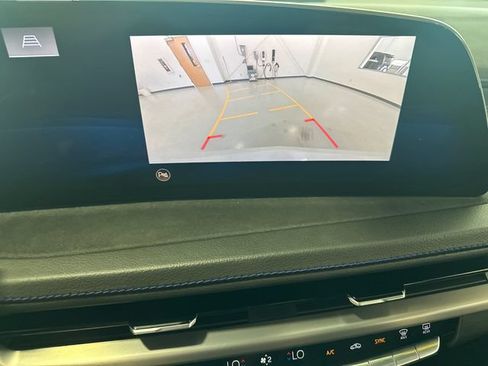 Used 2024 Cadillac XT4 Sport AWD/4WD image 11