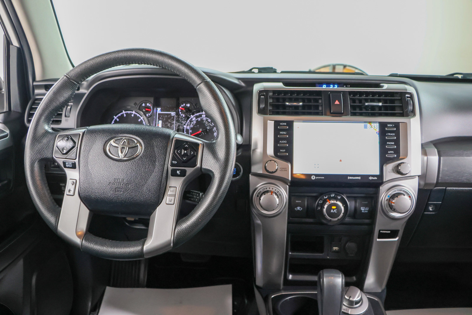 Used 2021 Toyota 4Runner SR5 Premium w/ Moonroof Package AWD/4WD image 18