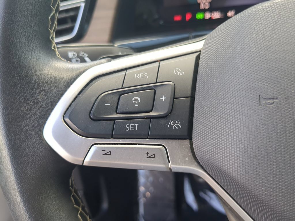 Certified 2024 Volkswagen Atlas SE FWD image 27