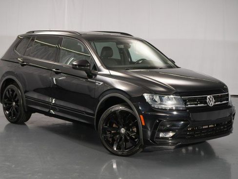 Used 2021 Volkswagen Tiguan SE R-Line image 8