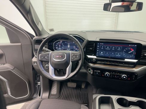 Certified 2025 GMC Sierra 1500 Elevation image 26
