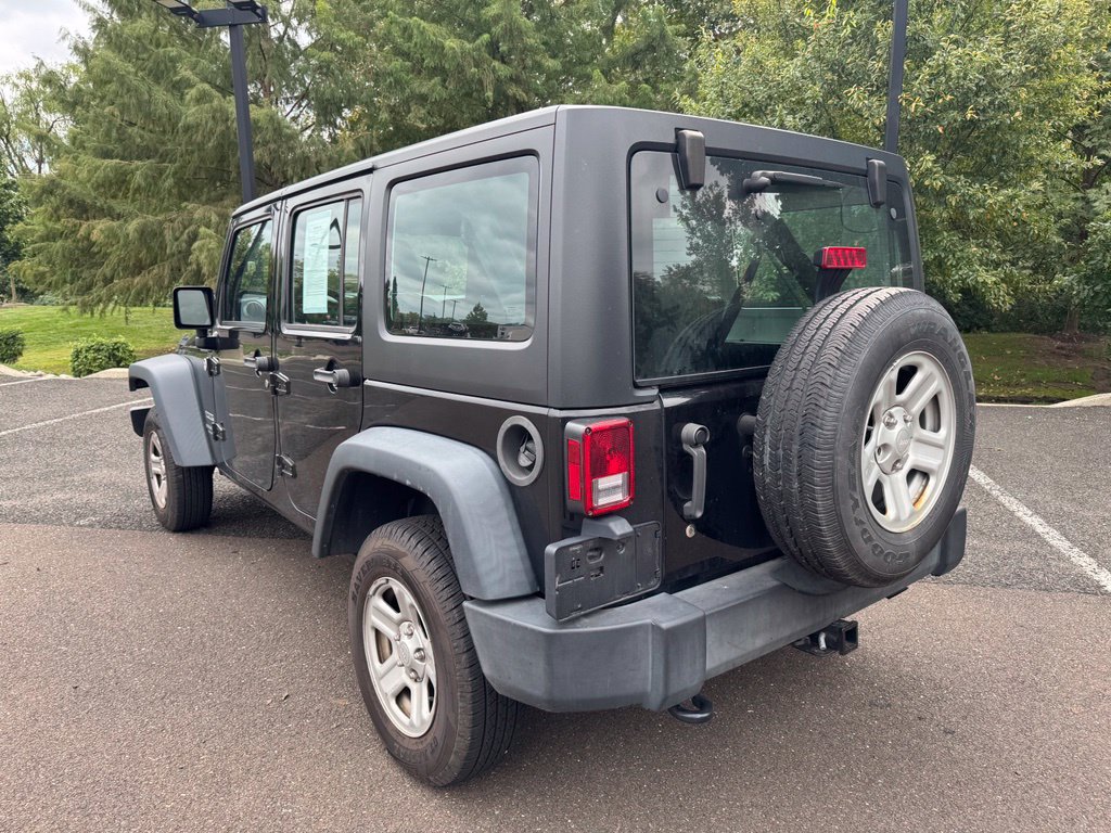 Used 2015 Jeep Wrangler Unlimited Sport w/ Connectivity Group AWD/4WD image 3