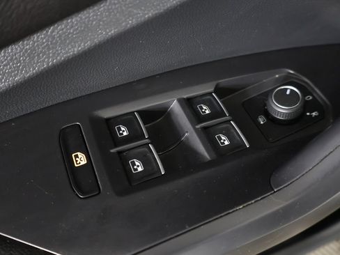 Used 2023 Volkswagen Jetta Sport FWD image 33
