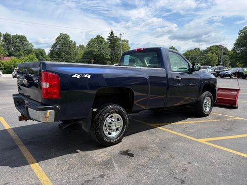 Used 2010 Chevrolet Silverado 2500 W/T w/ Snow Plow Prep Package AWD/4WD image 6