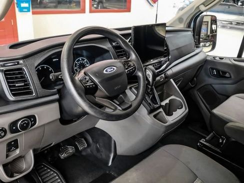 Used 2023 Ford Transit 350 XLT image 5