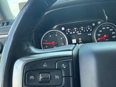 Used 2022 Chevrolet Silverado 2500 LTZ w/ LTZ Convenience Package AWD/4WD image 31