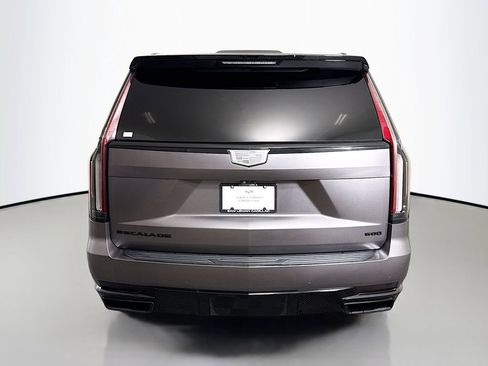 Used 2022 Cadillac Escalade Premium Luxury image 6