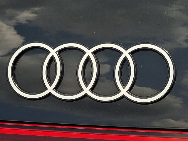 Certified 2025 Audi Q5 Premium w/ Convenience Package AWD/4WD image 31