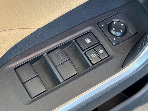 Certified 2021 Toyota RAV4 LE AWD/4WD image 14