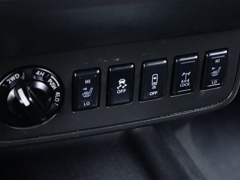 Used 2018 Nissan Frontier PRO-4X w/ Pro-4x Luxury Package AWD/4WD image 30