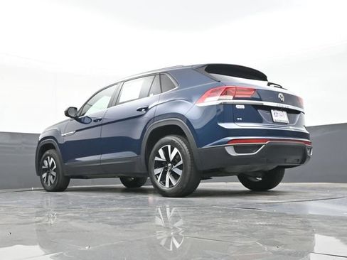 Used 2022 Volkswagen Atlas Cross Sport SE AWD/4WD image 47