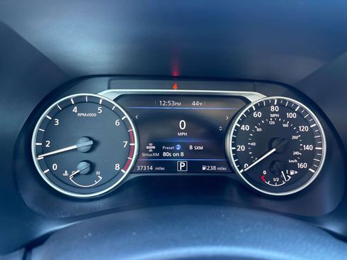 Used 2022 Nissan Sentra SV w/ Lighting Package image 12