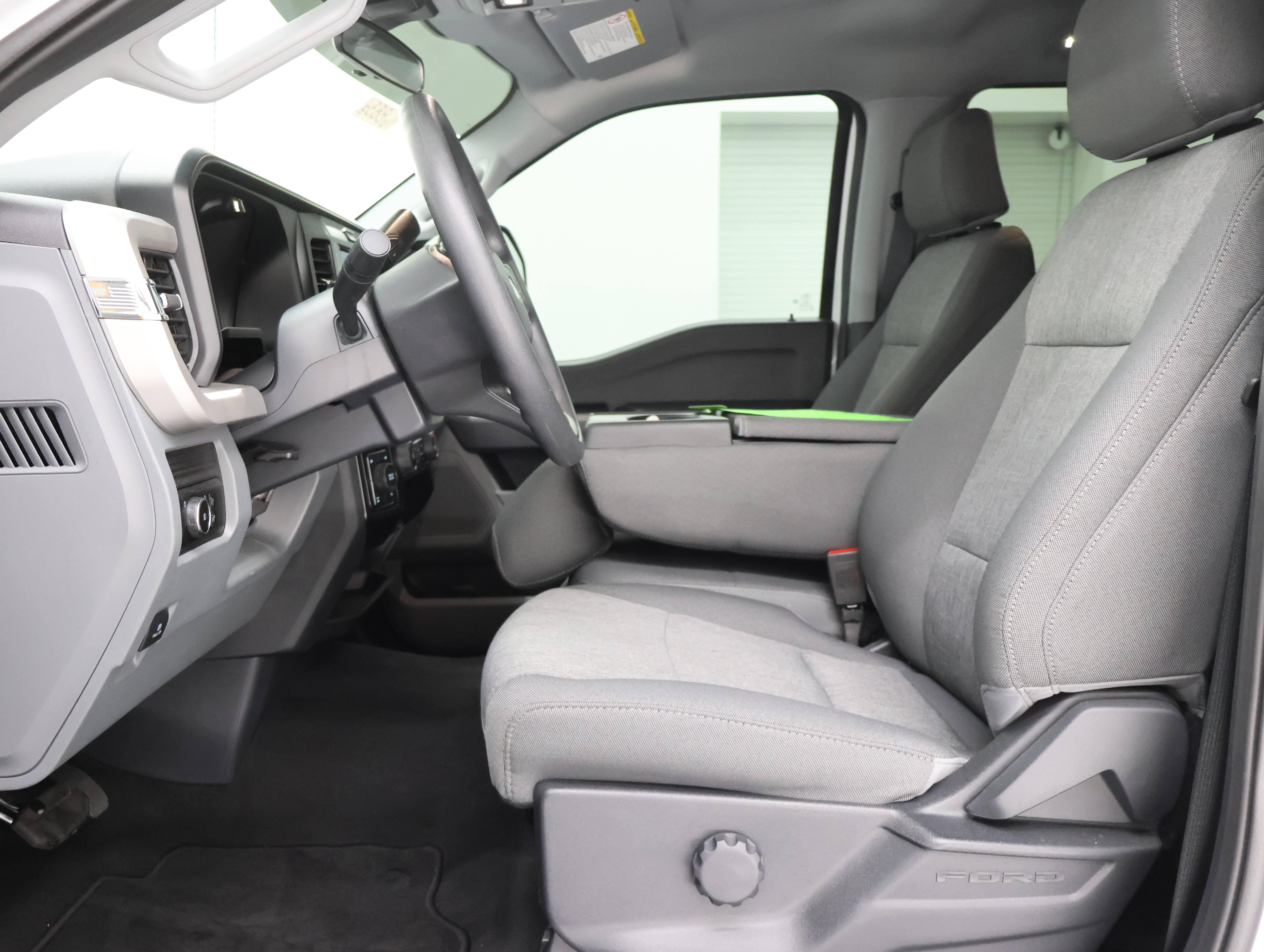 Used 2025 Ford F250 XL w/ STX Appearance Package AWD/4WD image 8