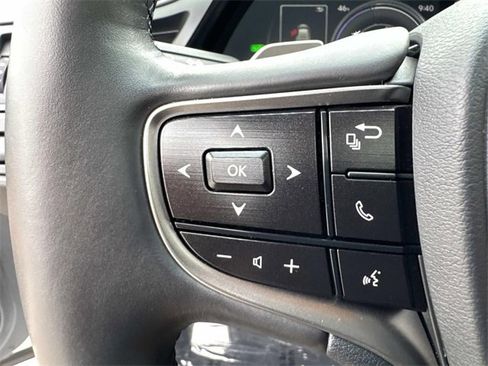 Certified 2025 Lexus ES 300h Ultra Luxury image 32