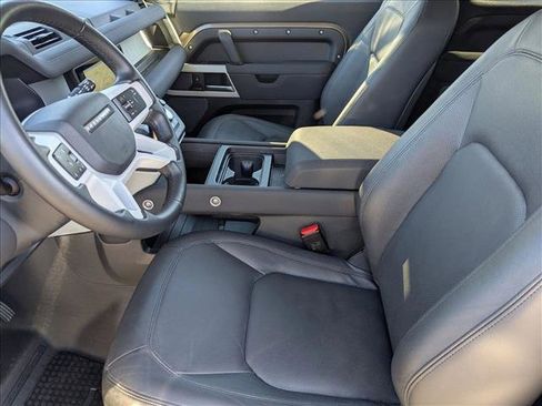 Used 2023 Land Rover Defender 90 S image 16