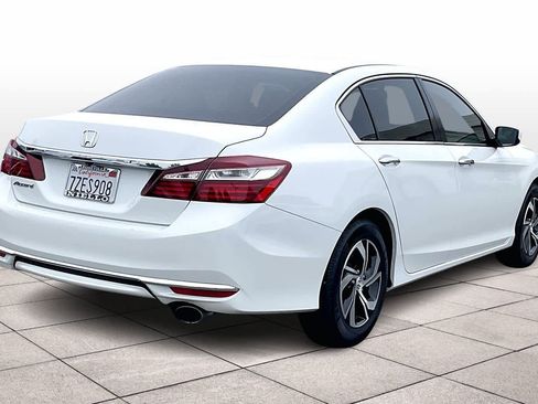 Used 2017 Honda Accord LX image 15