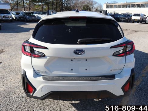 Used 2024 Subaru Crosstrek 2.0i Premium image 5