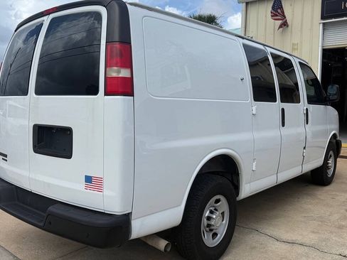 Used 2014 Chevrolet Express 2500 RWD image 6