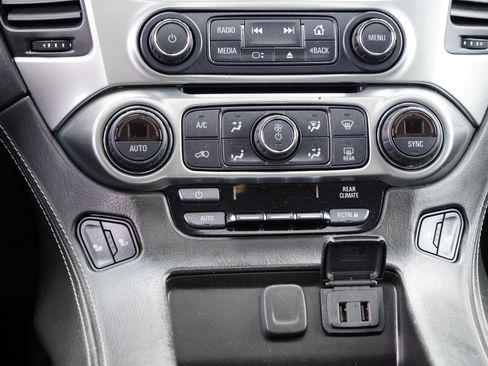 Used 2018 Chevrolet Tahoe LT image 23