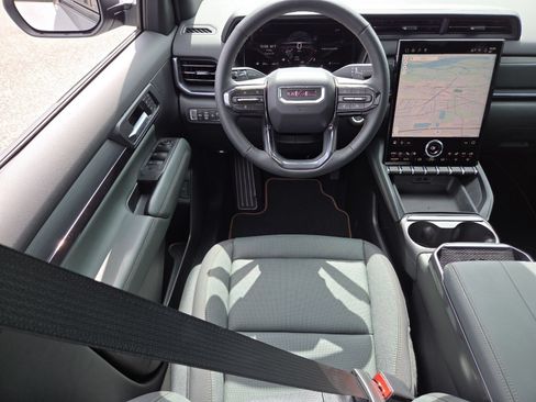 New 2026 GMC Terrain AT4 w/ Convenience Package III AWD/4WD image 28