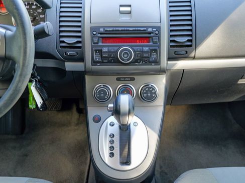 Used 2010 Nissan Sentra 2.0 S FWD image 31
