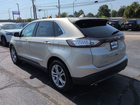 Used 2018 Ford Edge Titanium AWD/4WD image 5