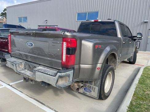 Used 2023 Ford F350 Lariat w/ Lariat Ultimate Package AWD/4WD image 4