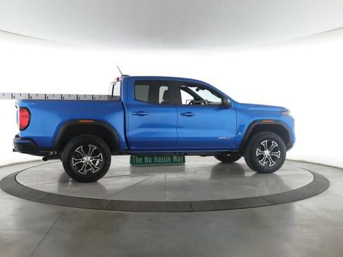 Used 2024 GMC Canyon AT4 w/ Technology Package AWD/4WD image 6