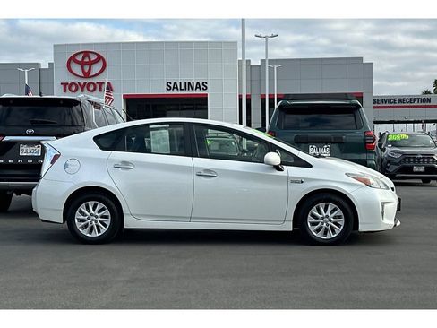 Used 2014 Toyota Prius Prime Plug-In Hybrid FWD image 3